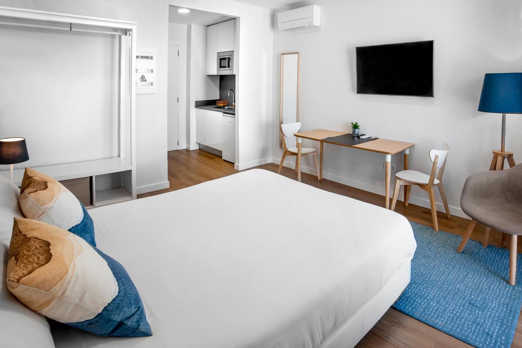 Snoe Hotel Camino Do Eume Apartamentos Pontedeume Esterno foto
